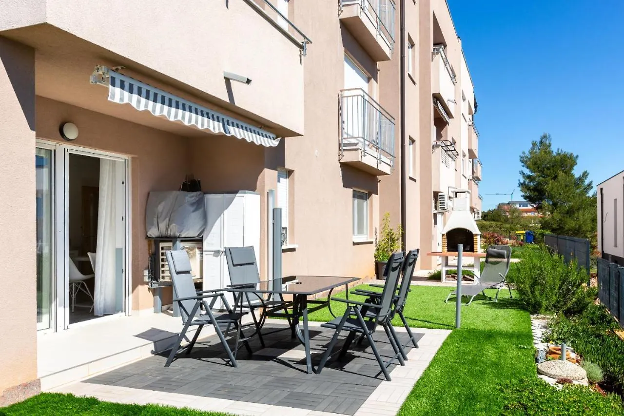 Mukalba - Emira Apartment Medulin 0*,  Croatia